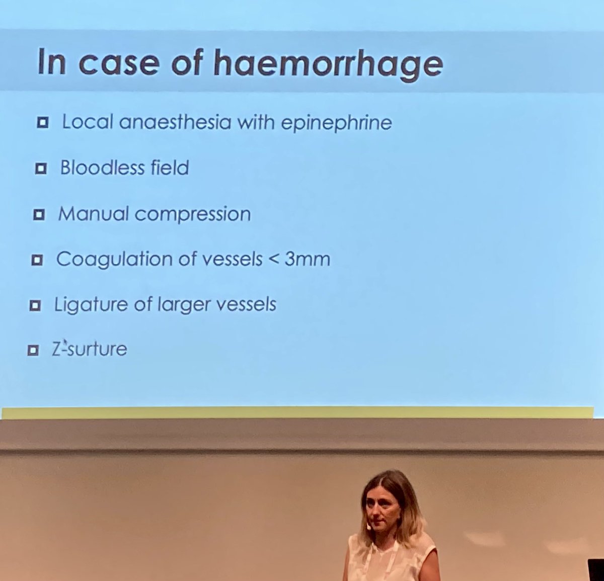 EVandersichel's tweet photo. Hands on practical pointers during the surgery intermediate workshop: what to do in case of haemorrhage, presented by Dr. Victoria Marmgren at the #eadvcongress https://t.co/EHjB7lTM7D