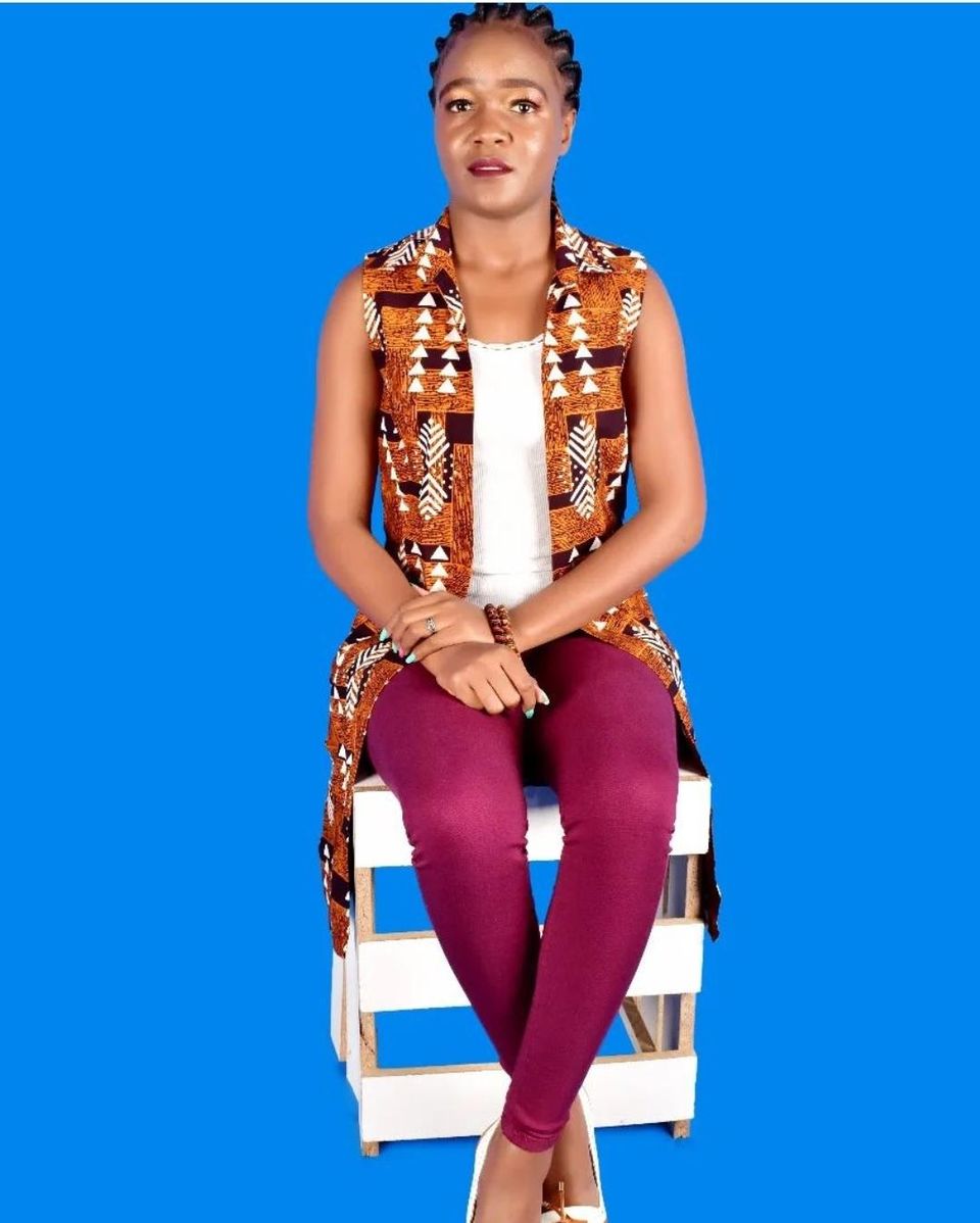 Karibu ndani ya Kazi Mpango hadi 1.00 PM. Unapanga kazi ukiwa wapi? Salamu za kazini kwa nani? #MercyMmboneMilele <a href="/MmboneMercy1/">Mmbone Mercy</a>