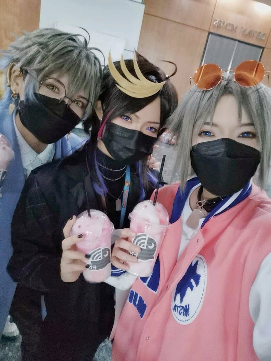 touma_moka's tweet photo. Group photo 💙💜🧡

Mysta: Rui
Shu: Chihaya
Ike: Me

#Luxiem #luxiemcosplay #luxiemike #luxiemmysta #cosplay #Nijisanji #NIJISANJI_EN #animangaki2022 #Ike #Ikenography #ikeeveland #mysta #MystaRias #MystArt #にじさんじ #shu #YaminoArt #ShuYamino #luxiemshu #cosplayer #ikesta https://t.co/qcXV2IBFxV