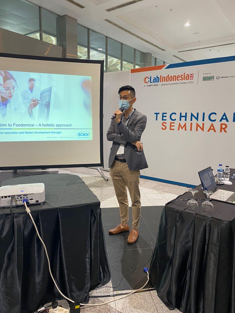 SCIEXnews's tweet photo. A few shots of See-Chung Yip, Field Application and Market Development Manager here at #SCIEX, presenting on #Foodomics at #LabIndonesia2022 earlier this week!
Great job, and #ThankYou for representing #TeamSCIEX!!
#SCIEXforScience #SCIEXWorld @SCIEXFood @SCIEXOmics https://t.co/BAfpYNWe0s