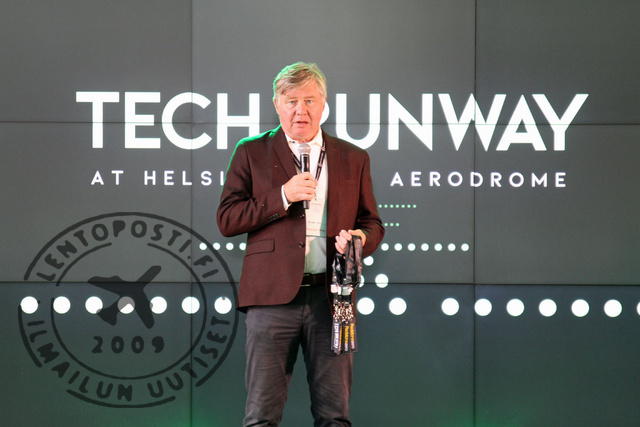 lentopostifi's tweet photo. Tech Runway kokosi ilmailutoimijat Pyhtäälle – LIFT-tutkimuskeskus avattiin virallisesti https://t.co/2pTPwE6dRp #RedStoneAero #HelsinkiEastAerodrome #EFPR #Pyhtää #TechRunway #LIFT #ilmailu #drone #UAV #lentoliikenne https://t.co/i8Zz07kqNz