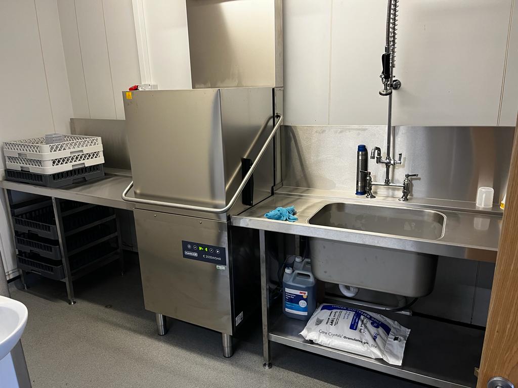 BBCSLTD's tweet photo. We've recently replaced a customer's rinsing sink with a new @maidaid C2035, complete with bespoke inlet and outlet sinks and tabling.
Need an upgrade? Get in touch.
βοΈ 01530 274933
π© service@bbcs-ltd.co.uk
#commercialkitchen #kitcheninstallations #midlands #kitchenengineers https://t.co/SYRZSNpjM1