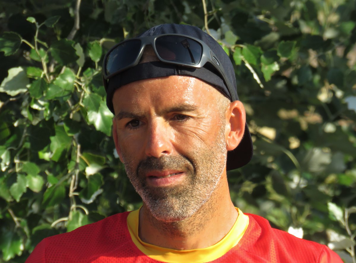 Monrasin's tweet photo. Y desde las llanuras manchegas, un gran currante de la montaña.... Es Jesús Gil García. 
@fedme_es  
#trailunning #carreraspormontaña #skyrunning 
https://t.co/WA9e4AaZQt https://t.co/jyz2fHWaRl