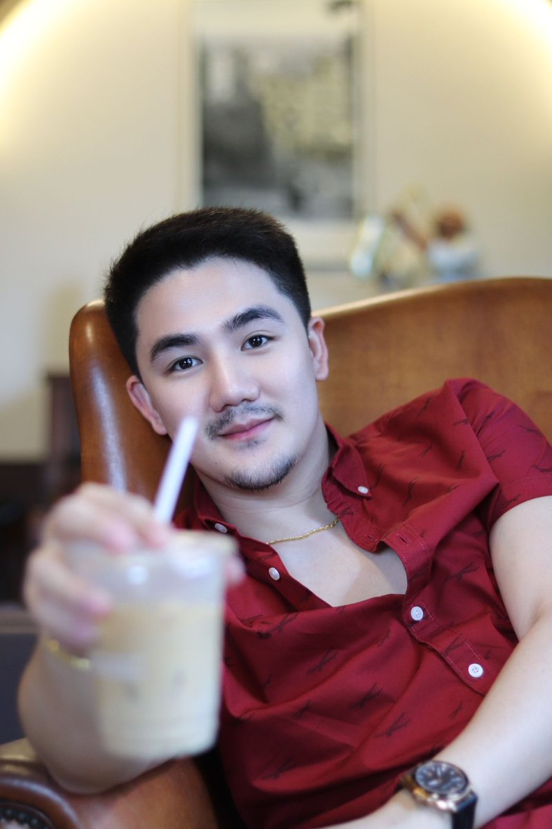 CChirakorn's tweet photo. อย่าลืมใช้ชีวิตให้มีความสุข อย่าลืมว่าเรามีชีวิต 🤗 https://t.co/Rce8P7gquk