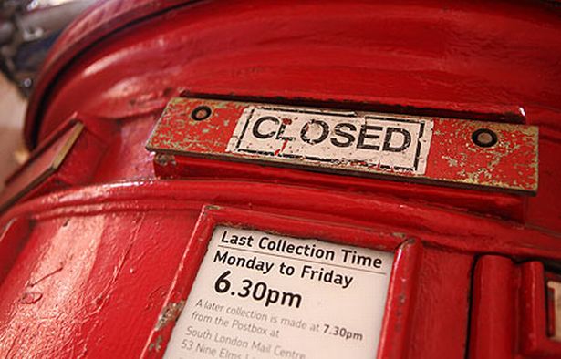 OfficeServUK's tweet photo. Royal Mail workers striking yesterday and today. We’re sorry this strike action is likely to cause our customers some disruption to their normal mail forwarding. All FedEx services should be operating as normal. #RoyalMail https://t.co/sZIvGuUmQr