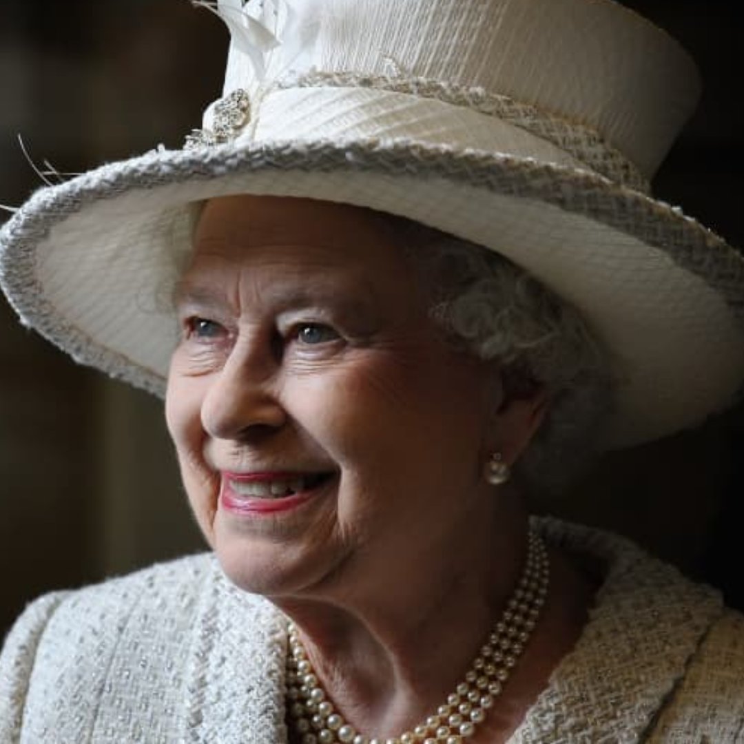 UnityAv's tweet photo. Queen Elizabeth the Second: 1926-2022 👑 The passing of our longest reigning monarch is difficult news to digest, but we are so grateful to her majesty for how she lead this country and she was such a positive influence on us all.

#queenelizabeth #ripqueenelizabeth #hermajesty https://t.co/GHY6TIVcwl