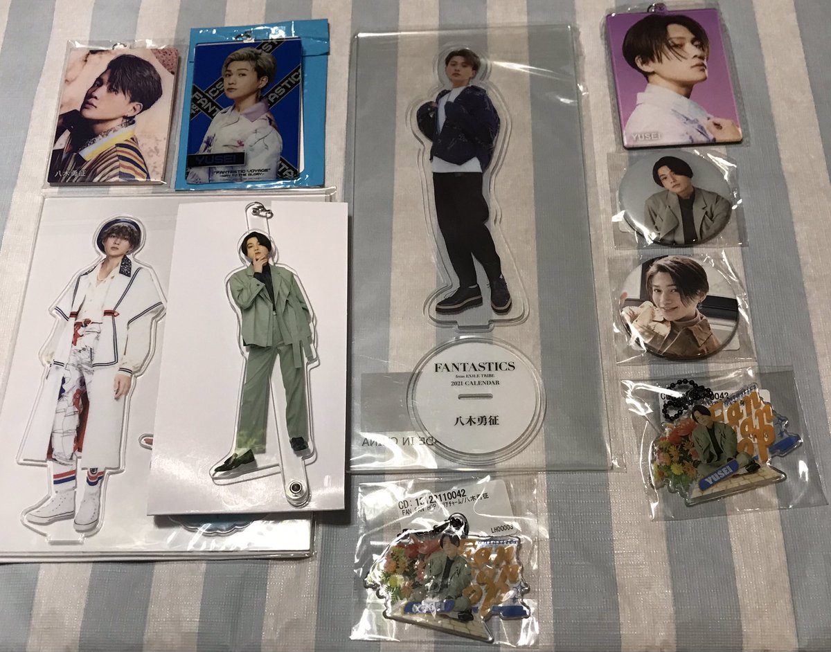 FANTA_ticket's tweet photo. FANTASTICS FFH FANTASTICVOYAGE ファンタ グッズ ガチャ オンラインブース BTTM カレンダー highfever High Fever LDHDay バレンタイン ホワイトデー BOT 夏祭り FANTASTIC VOYAGE

譲:八木勇征 画像の物
求:中島颯太 実写ｸｯｼｮﾝ
買取可 リプ❌DM😭

FAN FAN HOP BACK TO THE MEMORIES モバイル https://t.co/TNgpye99Hn