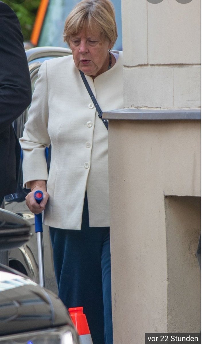 PSchmerse's tweet photo. #Merkel #cdu #zerbrechlich #GESUNDHEIT #schwacheperson #politik #reGIERung https://t.co/eptUeV5dYp