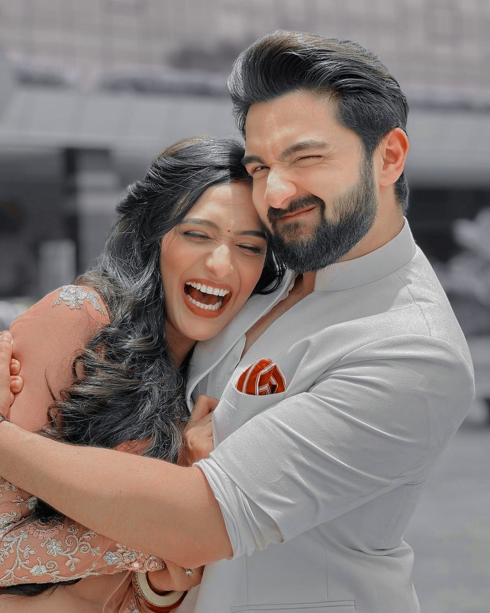 _Finky's tweet photo. #Rishmi Best jodi 😍😍
#Laskhmi Best female character
#Rishi Best male character
#ZeeRishteyAwards2022 #zeerishteyawards #ZRA2022 #ZRA @ZeeTV #Bhagyalakshmi https://t.co/FwE0bewzBN