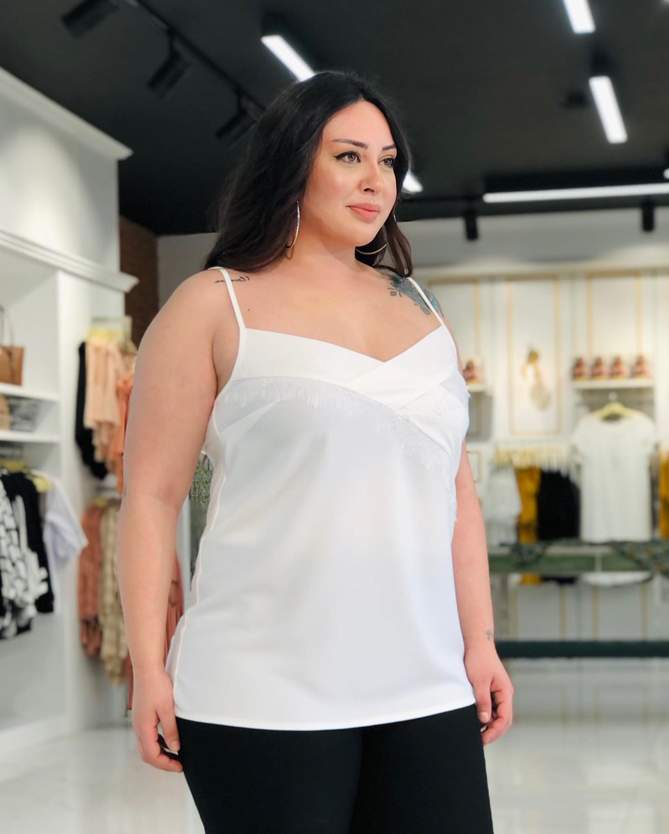 🎉 KAMPANYA🎉
‼️2.ÜRÜN ETİKETİN YARISI‼️
BÜYÜK BEDEN 122022 ASKILI BLUZ SİYAH
•Bedenler: 42-44-46-48-50-52-54
•MANKENİN ÖLÇÜLERİ: BEL: 95cm GÖĞÜS: 110cm BASEN: 119cm BOY: 173cm KİLO: 85
•MANKENİN ÜZERİNDEKİ ÜRÜN BEDENİ: 44
Whatsapp
0530 942 00 50
#kadıngiyimonline #kadıngiyim