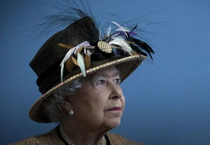 stetobaccelli's tweet photo. 70 anni di storia, la morte della #reginaelisabetta  chiude definitivamente il '900. Al di là di ogni idea non possiamo non riconoscerle una forza ed una determinazione auspicabili in chi rappresenta le istituzioni ad ogni livello

#Elisabetta #QueenElizabeth #QueenElizabethII https://t.co/0gOIRTFDC9