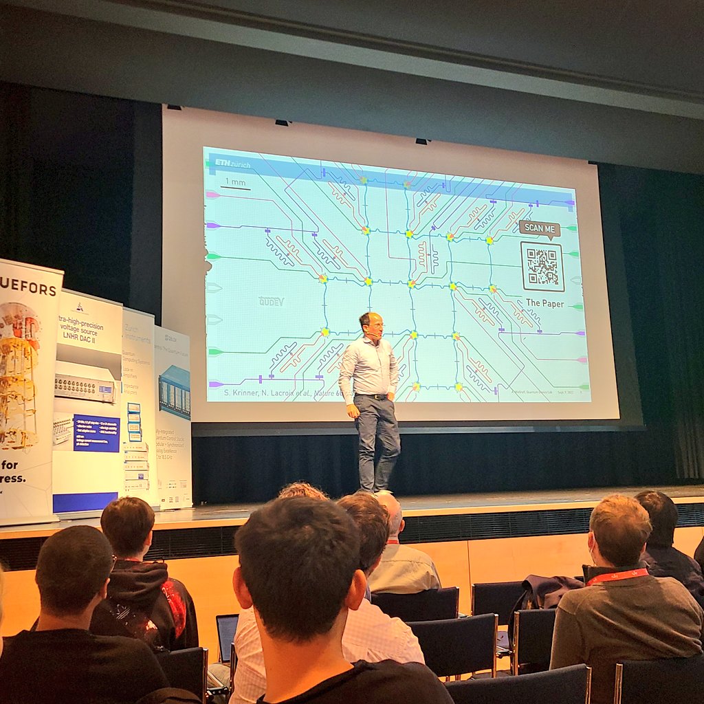perronjk's tweet image. @AndreasAtETH bringing a superconductor point in view presenting his group&apos;s work on QEC in superconducting qubits. #SpinQubit5