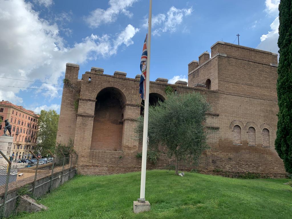 UKinHolySee's tweet photo. The Union Flag at the British Embassy to the Holy See has been lowered to half-mast to honour Her Majesty Queen Elizabeth II. https://t.co/5ZwRknRIch