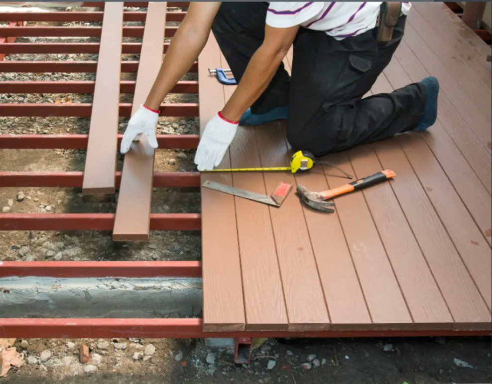 Eliteintslondon's tweet image. You'll need to hire a contractor to build your #GardenDeck. You want to hire an expert #DeckingContractor o that the #DeckProject goes smoothly &amp;amp; efficiently, and so you end up with the #DeckOfYouDdreams. Find out How to Hire a Contractor to Build a Deck @ buff.ly/3eni8Ug