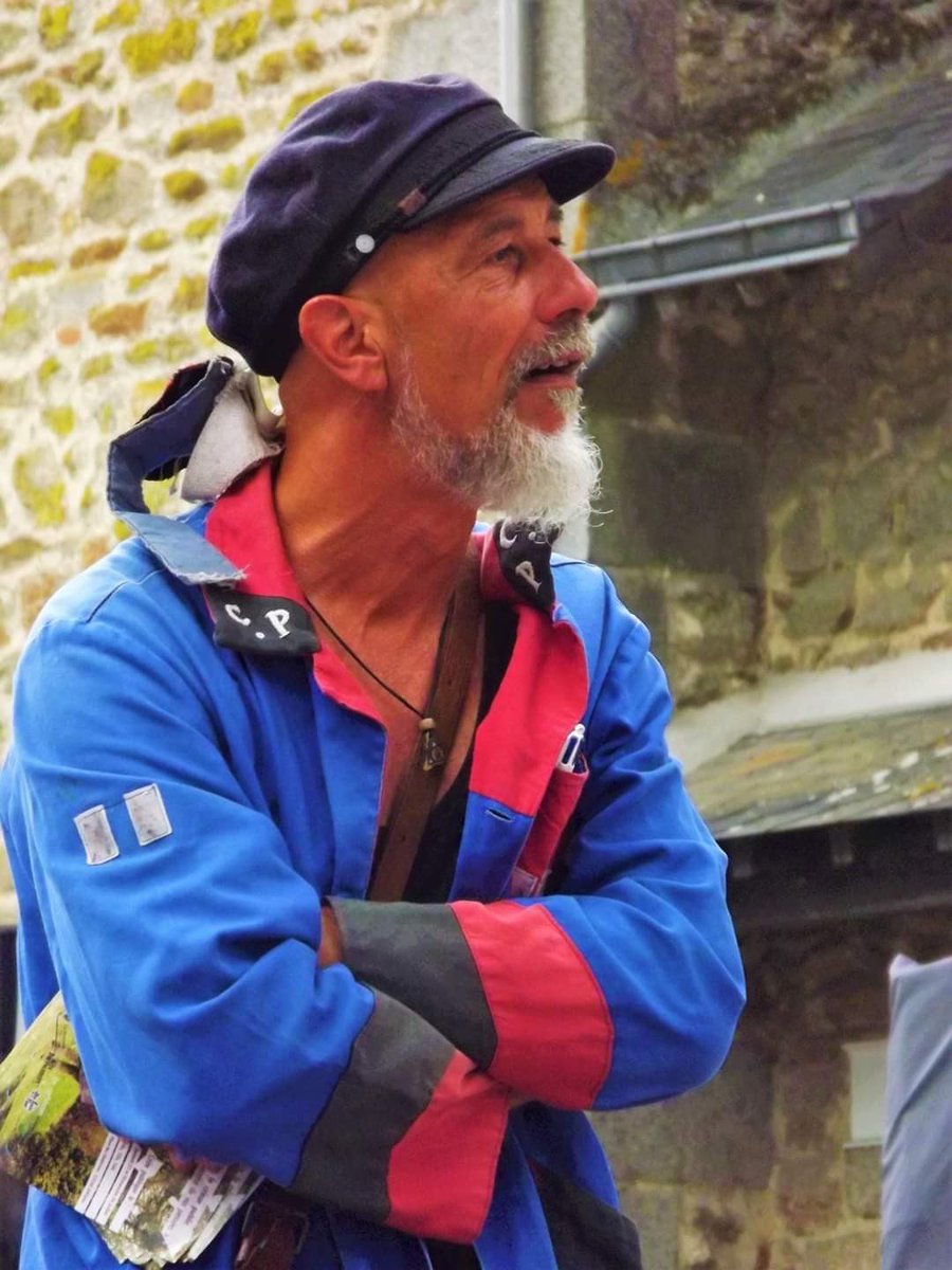 CompagnieOh's tweet image. Après La fête de la terre Hyppolite crieur public sera heureux de vous retrouver sur Angers sur le festival Les Accroche-Coeurs 2022  Jardin du Mail Village des saveurs 
Criées à 18-19 et 20h le samedi 10/09 et 13-14-15h le dimanche 11/09