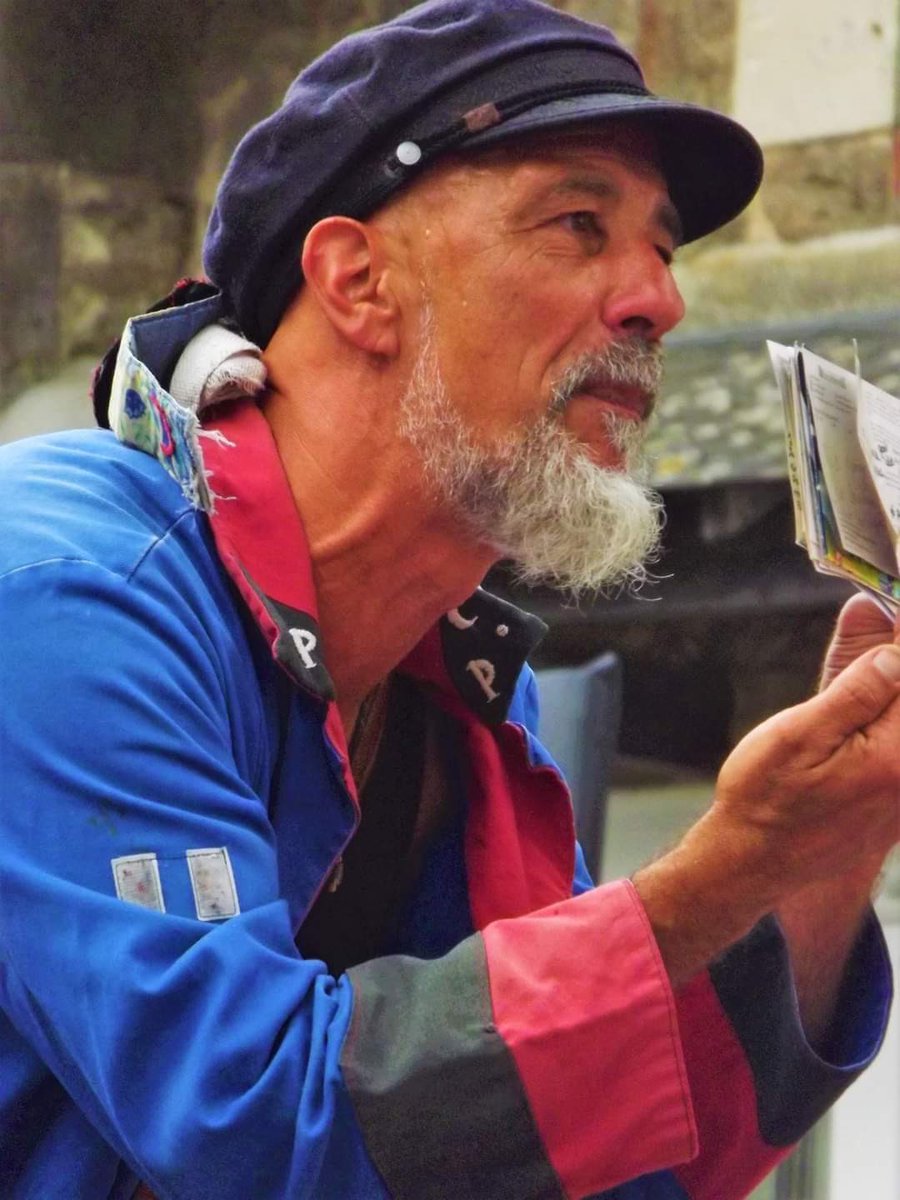 CompagnieOh's tweet image. Après La fête de la terre Hyppolite crieur public sera heureux de vous retrouver sur Angers sur le festival Les Accroche-Coeurs 2022  Jardin du Mail Village des saveurs 
Criées à 18-19 et 20h le samedi 10/09 et 13-14-15h le dimanche 11/09