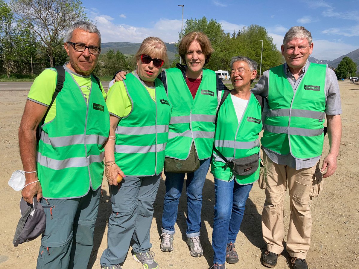 Aquest matí ens ha deixat la nostra companya i amiga, Araceli.  Com tants d'altres abans, se n'ha anat sense veure fet realitat el seu somni d'una Catalunya independent. Ni oblit, ni perdó. Bon viatge amiga.