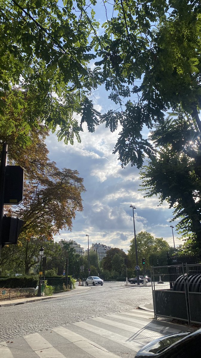 g_alduaij's tweet photo. paris you've been good to me 
🫶🏻🫶🏻🫶🏻🫶🏻 https://t.co/0vvI7Nthuh