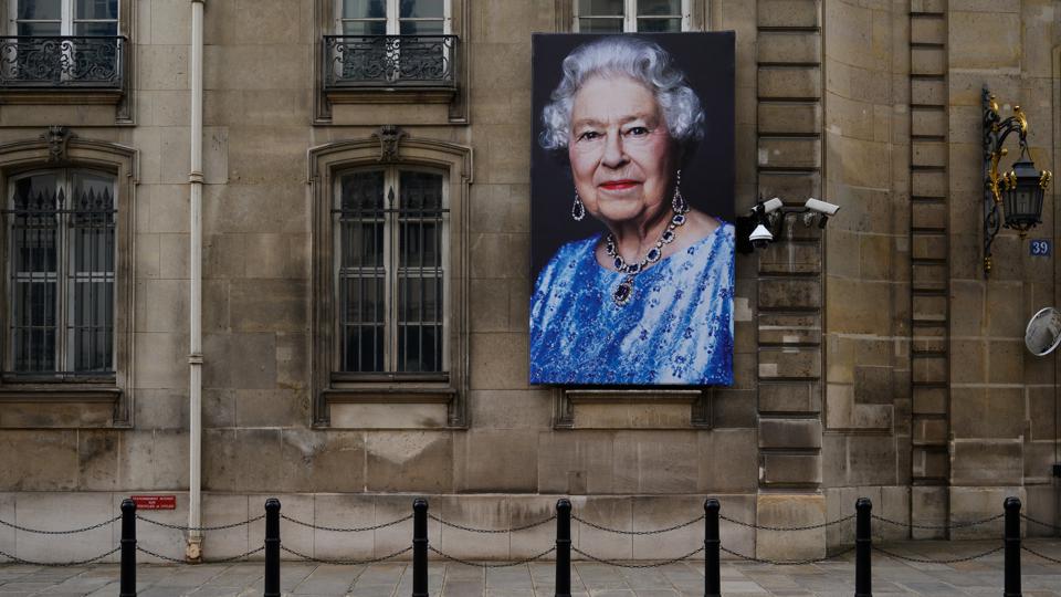 Forbes's tweet photo. Queen’s Death Reignites Calls To Cut Ties With British Monarchy In Australia And Other Commonwealth Nations https://t.co/F1Bpwoefa8 https://t.co/HPC8LtrMFg