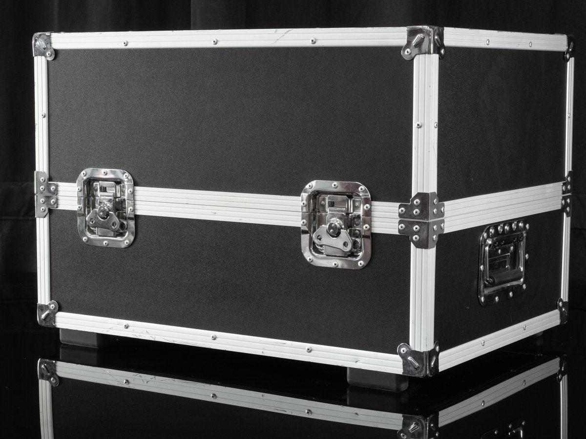 holo2go's tweet image. FOR SALE !
Holo2Go Pyramid

Resolution: 1920*1080px 30 FPS
Audio: Built-in Speaker 10Wx2
Brightness: 350cd/m²
Input connection: USB flash drive
Input voltage: 110V
Dimensions (Flight case + display inside): 25” x 18 “ x 17”
Weight (Flight case + display): 70 lbs