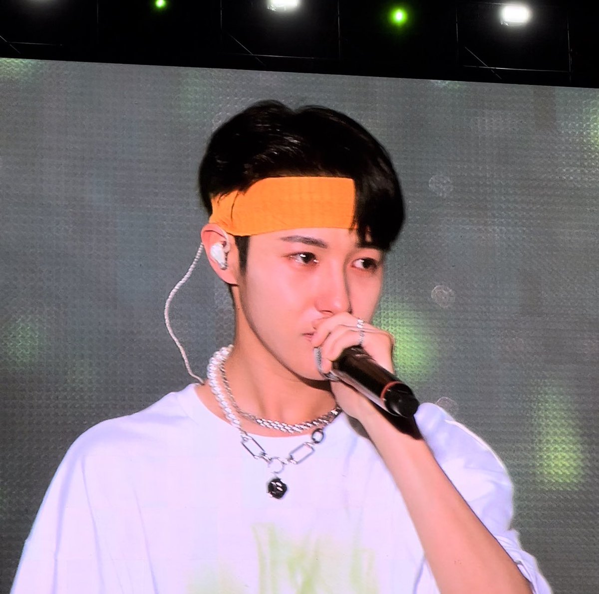 kipofuuu's tweet photo. Thank you for existing too! #RENJUN 💚 https://t.co/MEzTdf2hKD