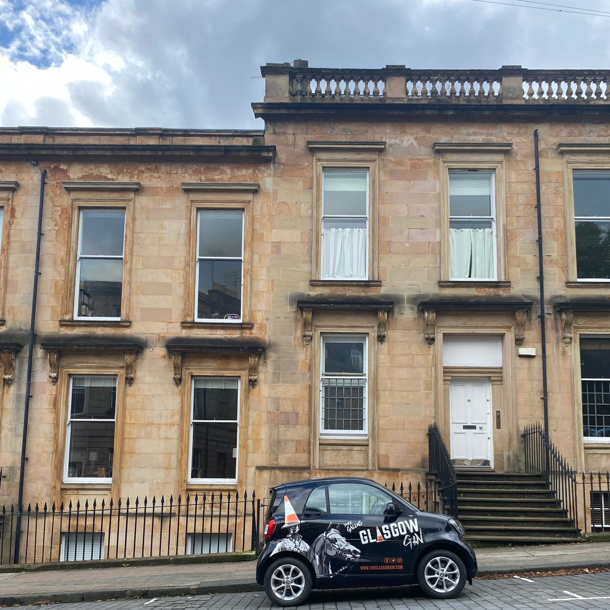 Two Glasgow staples- Glasgow Gin &amp; Tenements