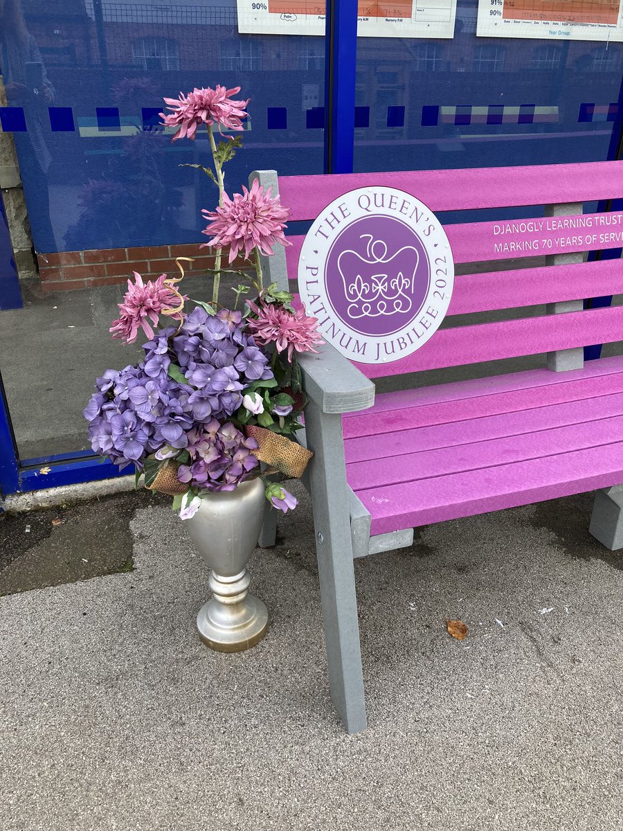 NorthgateAcad's tweet photo. At Djanogly we would like to express our deepest sympathies to the Royal Family following the passing of Her Royal Highness Queen Elizabeth II. We will observe the national mourning period and pay tribute to the Queen’s long standing service and reign. #wearedjanogly https://t.co/G5GSR5CdcJ