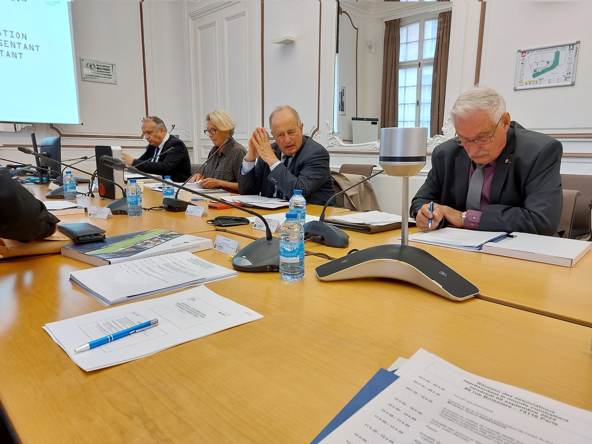 ANOPEX1's tweet photo. L'#ANOPEX a participé à  la réunion d'information d'associations du monde combattant ce 9 septembre à la @Cnmss_fr à Paris pour un point de situation des actions menées pour les pensionnés #PMI, sur les maisons #ATHOS et la #MNBS avec le @SGArmees et l'#ONACVG https://t.co/JspjKNYwdf