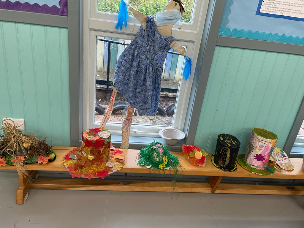 Heriotpssbc's tweet photo. Heriot's Harvest Festival...what an absolutely brilliant afternoon. A huge turnout and lots of fun. Just a few pictures of the hall, pre people! @DandelionScot @SBCEducation1 #harvest2022 #DandelionHarvest #harvestfestival #everythinggrows https://t.co/xbbedqt0rL