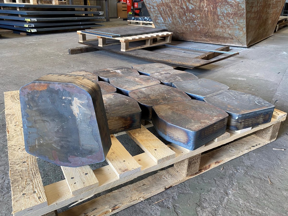 A nice finish on these 75mm thick S355 pieces cut on the Flame machine this morning!

#flame #mildsteel #ukmanufacturing #engineering #steelindustry