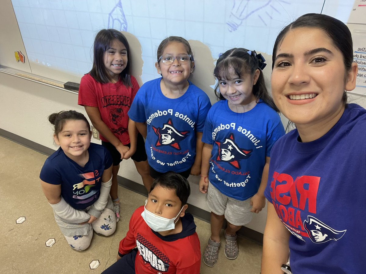 Mtra_L_Gonzalez's tweet photo. Wearing school colors for #YouMatterWeek ❤️💙❤️💙 @saladopatriots @ECISDtweets https://t.co/DxapqnrWJN