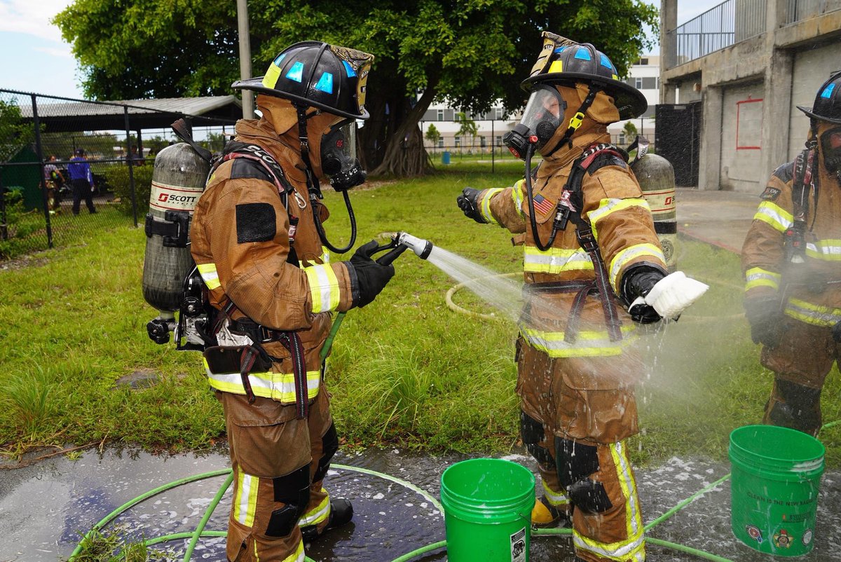 MiamiDadeFire's tweet photo. #MDFRClass150 got a taste of live fire this week at the @MDCollege of Fire Science. The recruits are in the process of completing their Florida minimum standards training before returning to the #MDFR Fire Rescue Training Center in October to carry out their instruction. https://t.co/CViqTAONZW