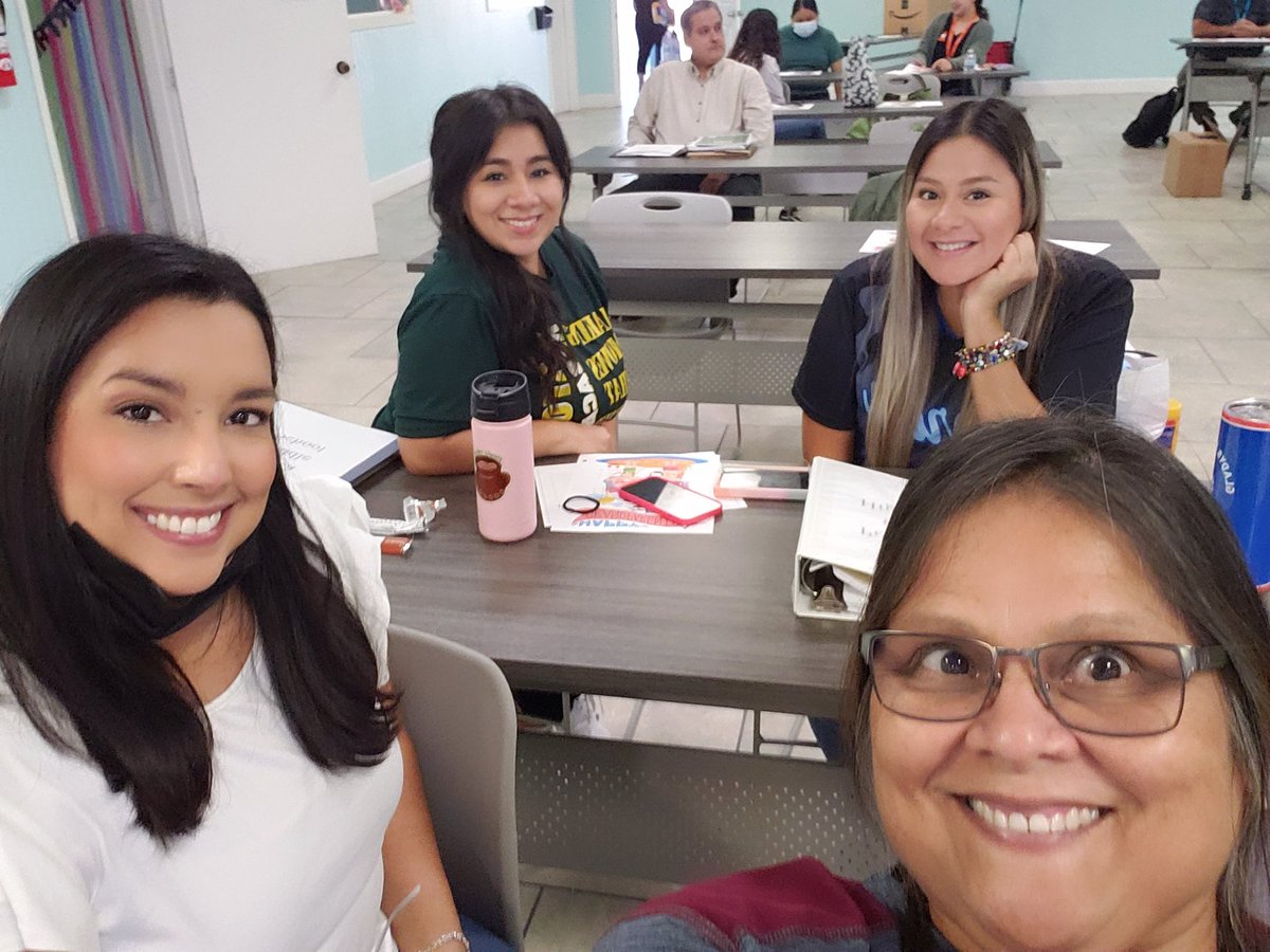 LOrive_410's tweet photo. @cameron_cis for our monthly professional development meeting. Learning for our students. 📚
#allinforkids 
@ResacaCIS 
@CIS_Ms_Robles https://t.co/KoYmG83tNc