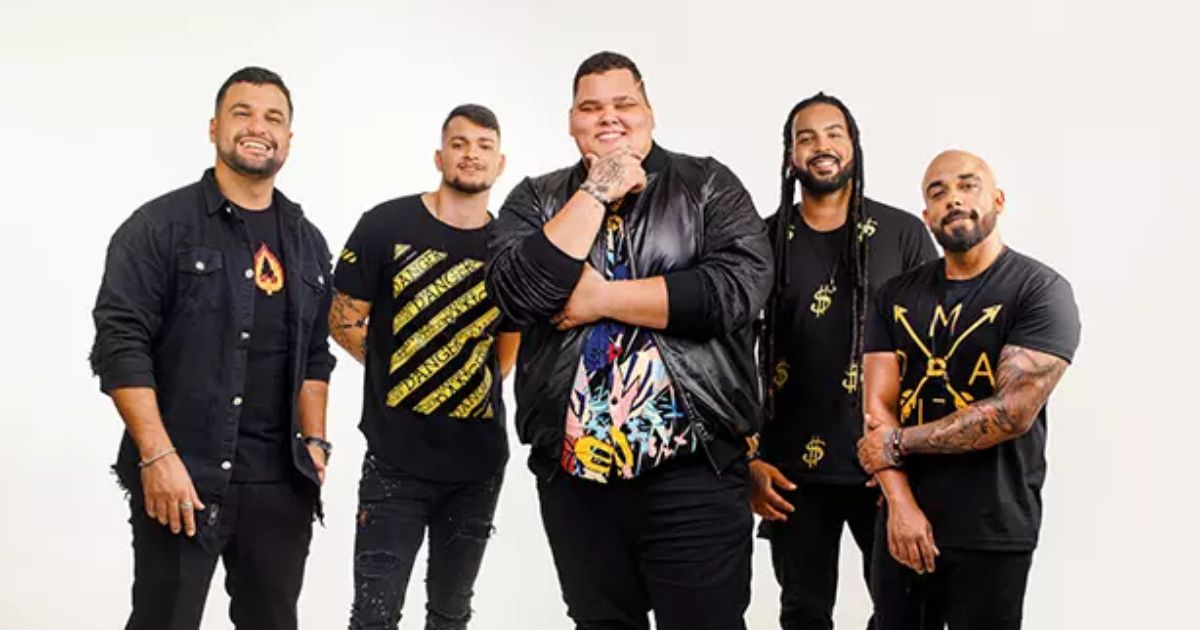portalbnu's tweet photo. Grupo Menos é Mais fará show no Matahari, em Indaial: https://t.co/1ArVPdRKgE (Via coluna de Gustavo Siqueira) https://t.co/ALA5lqi1zo
