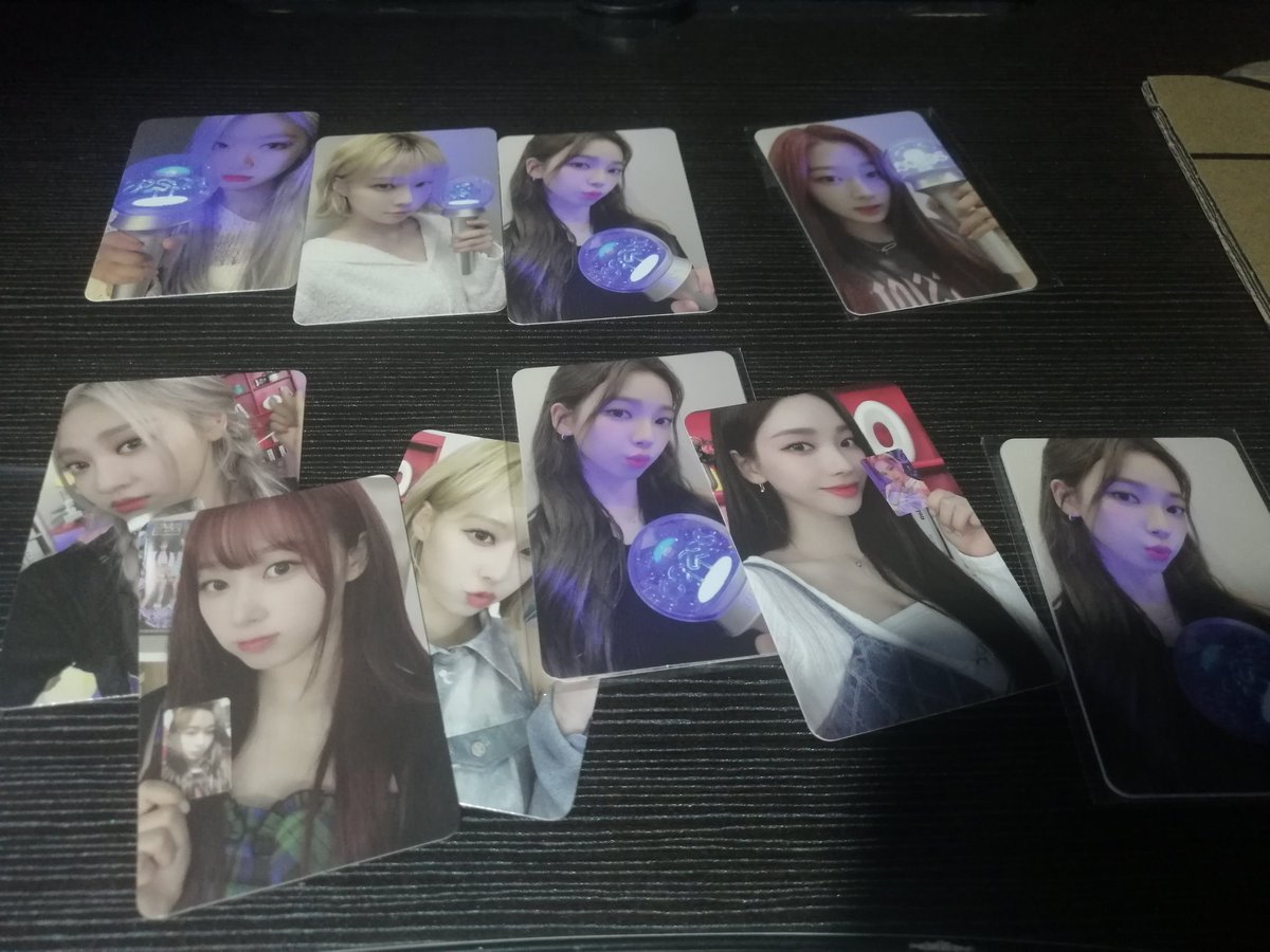 chiansongv's tweet photo. Will pack na tonight ng lightsticks and pcs I will send the sco link tom https://t.co/Jnn4mZXqGU