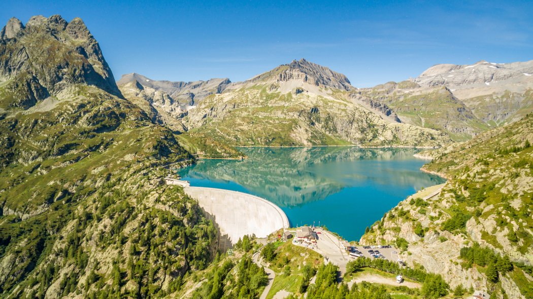 Feierliche Einweihung von Nant de Drance nach 14 Jahren Bauzeit: Das Pumpspeicherkraftwerk trägt zur Stabilisierung des Stromnetzes bei. Es funktioniert wie eine gigantische Batterie. Davon profitiert auch die #sbbcffffs als Mitaktionärin des Kraftwerks. 
nant-de-drance.ch/fileadmin/Pres…
