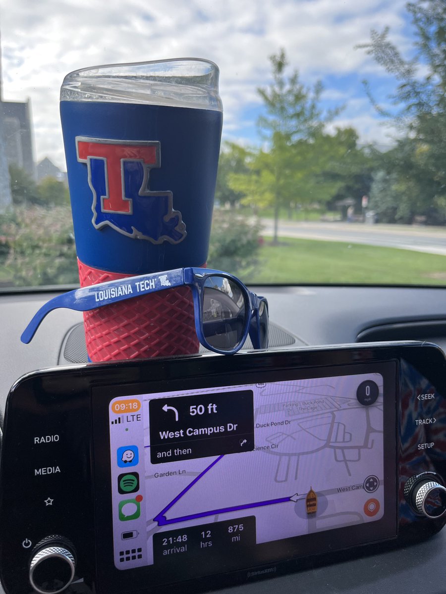 curtisa31518251's tweet image. #loyalbluefriday #packthejoe #heckyeahtechyeah #hbtd excited to see the dawgs at home!