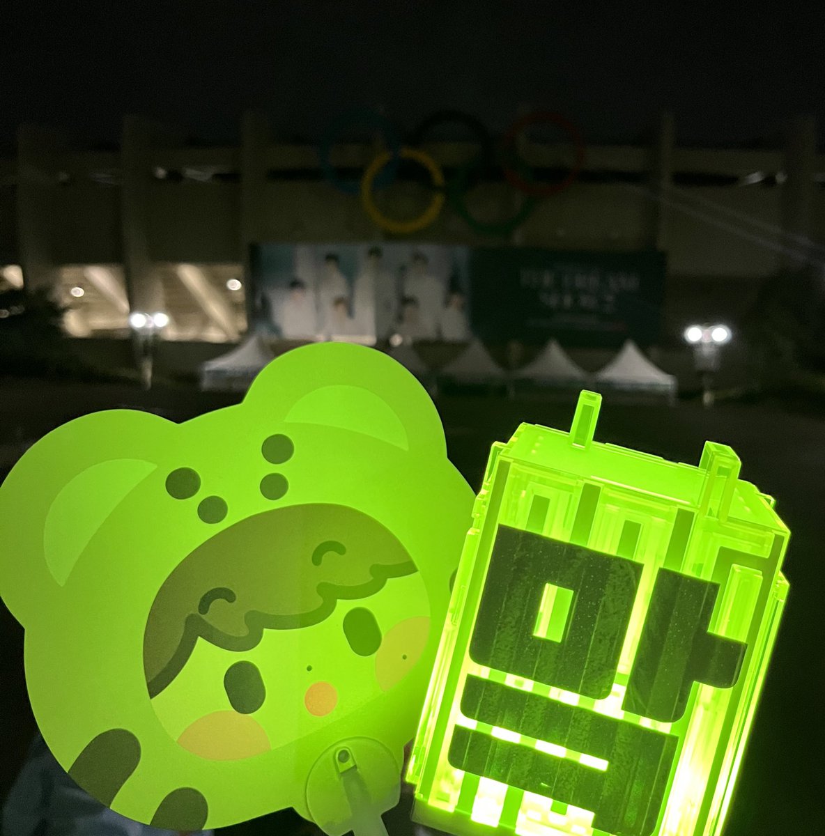 으헉헝 ....  ...  .