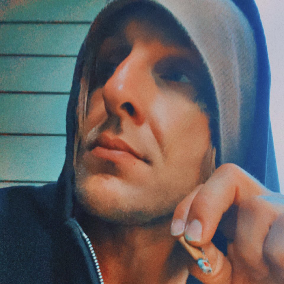 WYZECHYLD's tweet photo. Good morning #Mmemberville lets see that morning #smoke =} #PNW #Wa #StonerFam #zerotozen #420friendly https://t.co/l8WSx22xp6
