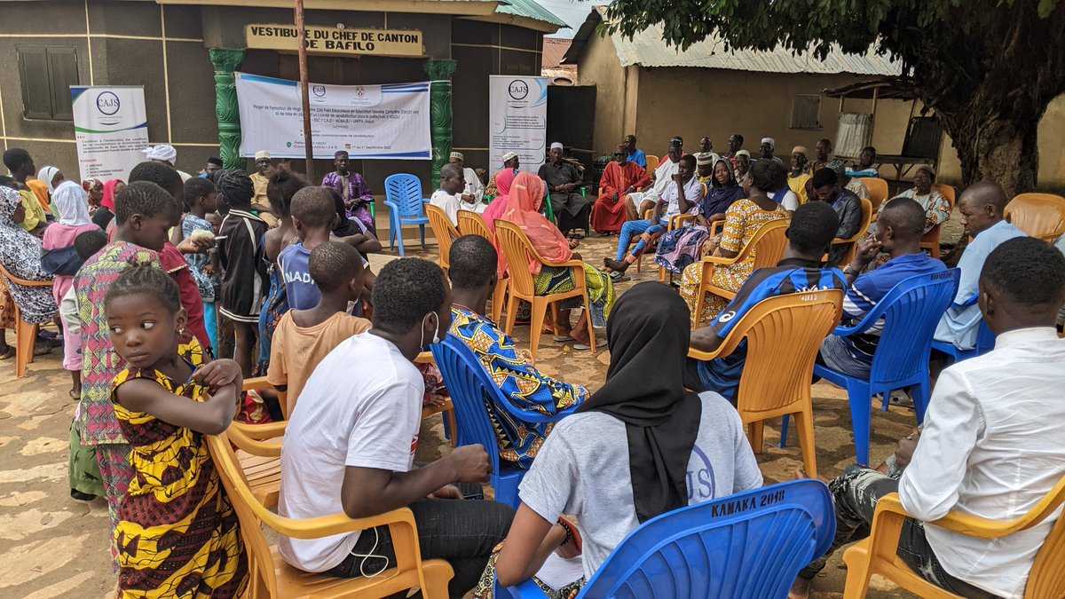 NadegeBoumogue's tweet photo. Après la phase de formation, nous poursuivons nos activités sur le projet #PFPE_ESC du #CAJS avec les causeries communautaires et mise en place des comités de sensibilisation en ESC/SSR dans les trois communes d'#Assoli
Merci @Devbase_Tg @UNFPA_TOGO #TgTwittos https://t.co/MVFRy6IMJq