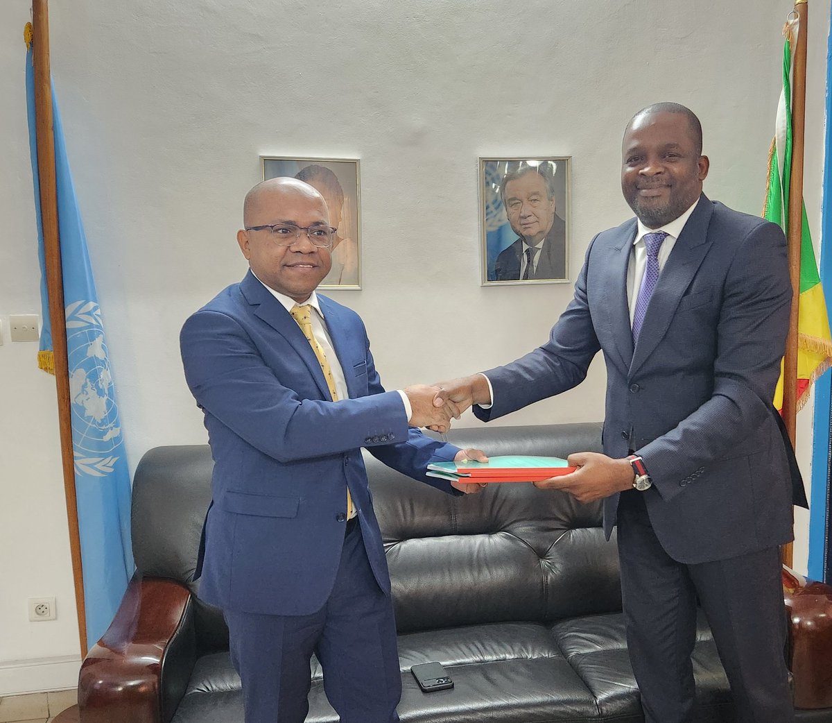 Signature ce jour de l'accord de partenariat entre Gouv du Congo à travers #PSTAT &amp; <a href="/CongoUnfpa/">UNFPA au Congo</a> dans le cadre de l'appui technique &amp; l'assurance qualité du <a href="/rgph5/">Congo-Brazza RGPH5</a>
Une étape stratégique &amp; un partenariat gagnant pour la production de données statistiques fiables de qualité
#Census