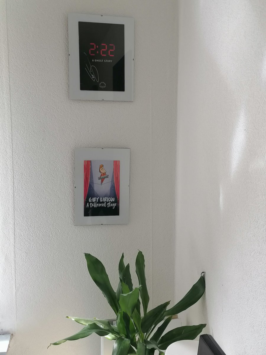 By far the best two things I saw in the #westend in London 😍 <a href="/TomFelton/">Tom Felton</a> and <a href="/GaryBarlow/">Gary Barlow</a> well done, guys 👌❤️ memories are on my office now #222ghoststory #adifferentstage #criteriontheatre #thedukeofyork
