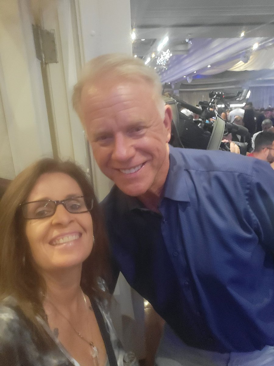lexycris's tweet photo. @7BOOMERESIASON @MattMartinFdn @mattymarts17 
Great turnout..well done!
#tickettimeusa https://t.co/kkg1e2SmVr