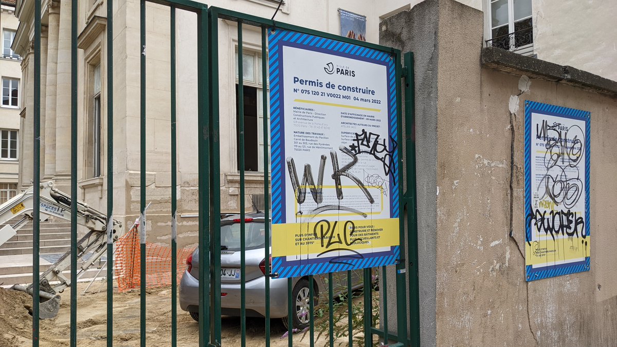 Les travaux ont commencé au #PavillonCarrédeBaudouin😢mais l'affichage des permis de construire manque un peu de...transparence! Qu'en est-il du panneau de chantier devant décrire le projet? Une explication <a href="/jacquesbaudrier/">Jacques Baudrier</a>? <a href="/EricPliez/">Eric Pliez</a> <a href="/MartheNagels/">Marthe Nagels</a> <a href="/karen_taieb/">Karen Taieb</a>