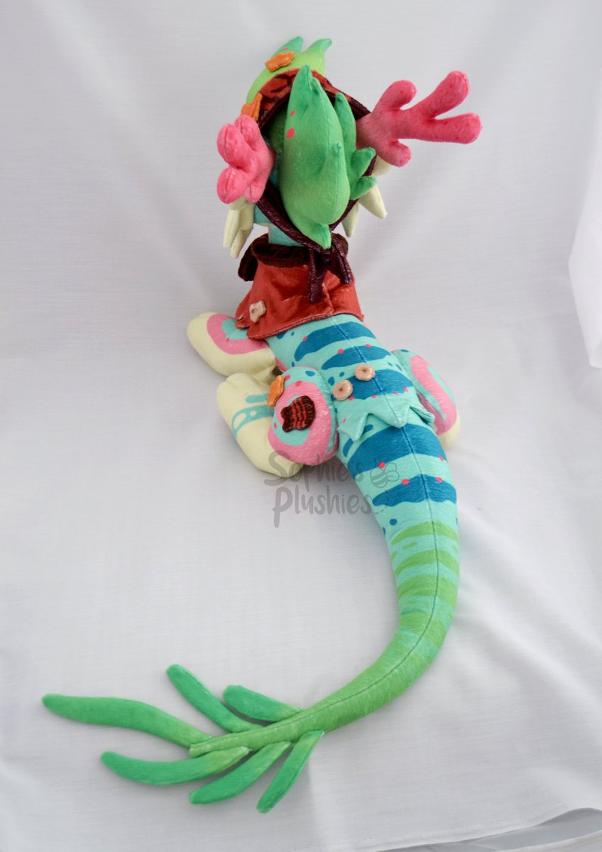 SophiesPlushies's tweet image. Finished photos for Luca! 🪸

I loved working on this one, he&apos;s made almost completely with Spoonflower&apos;s printed minky fabric (aside from the rope). The shawl is removable with velcro. #plush #plushie