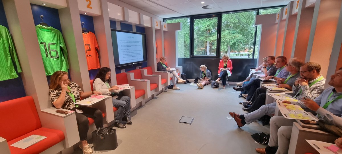 Een effectiever gesprek met de bestuurder begint bij het vooraf analyseren van het #krachtenveld van belanghebbenden.
Bijzonder mooie klantendag van <a href="/OROndersteuning/">OR-Ondersteuning</a> met workshops van o.a. <a href="/HuubBrinkhof/">Huub Brinkhof</a> en <a href="/RitskevdHeide/">Ritske van der Heide</a> over belangen en #bevlogenheid in de #medezeggenschap.