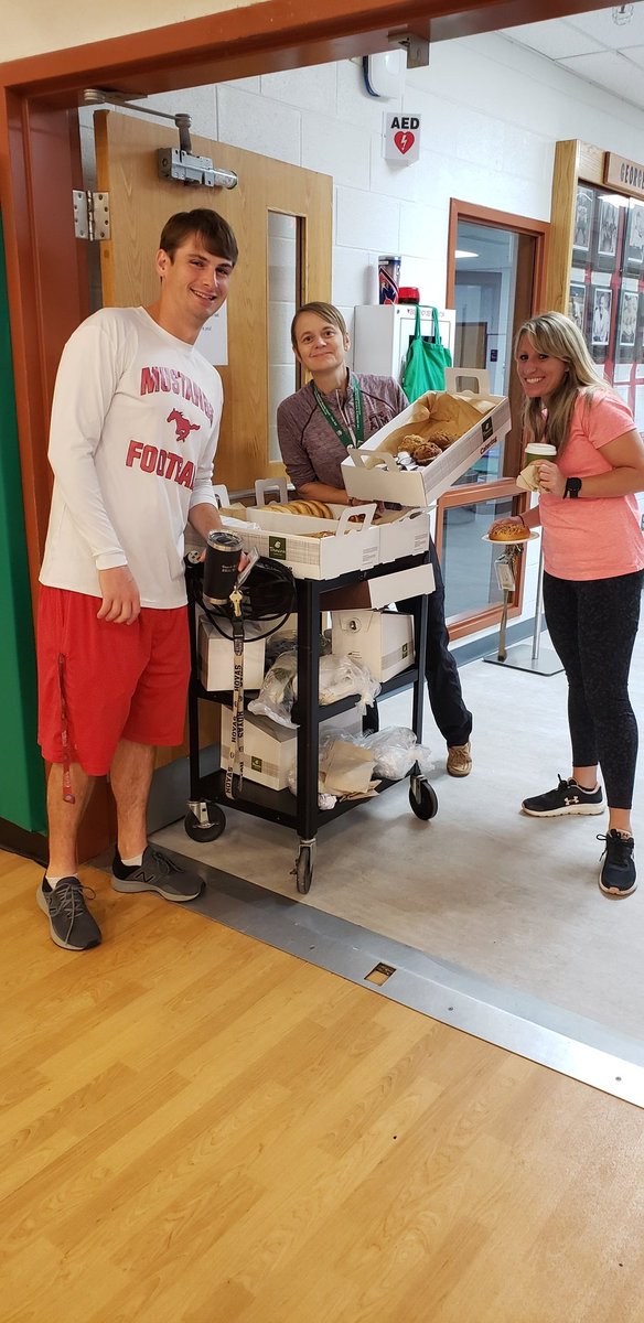 Thanks <a href="/peternoonan/">Peter Noonan</a> for the surprise treats!! <a href="/PiscopoPE/">Jess Piscopo</a> <a href="/CoachPJAnderson/">Coach Anderson</a> <a href="/jdhollinger/">Jessica Hollinger</a> <a href="/mehms/">Mary Ellen Henderson Middle School</a> <a href="/FCCPS/">Falls Church City Public Schools</a>