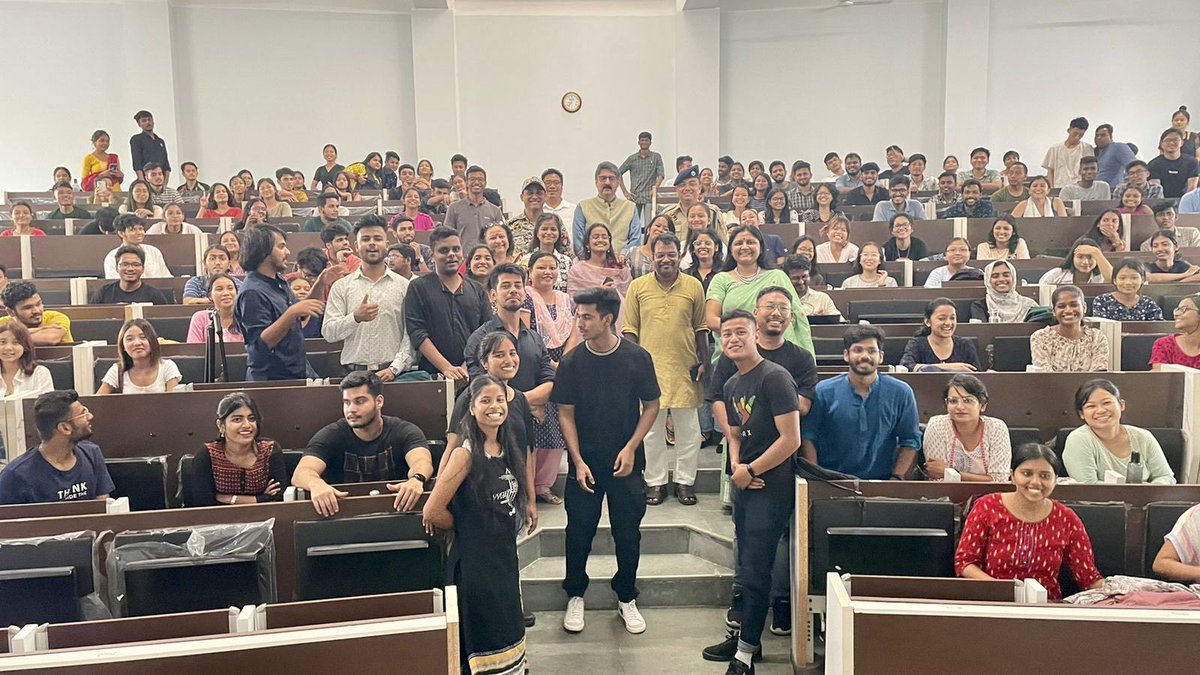 HardiSpeaks's tweet photo. Totally energised after a vibrant interaction with the brilliant young minds of Tata Institute of Social Sciences - Guwahati Off Campus. Broke the ice with the theme : ‘Not Me, Let’s Talk About You’. https://t.co/TwGkIffaGq