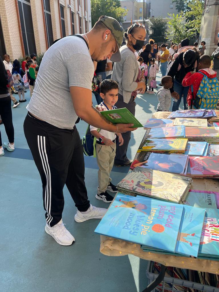 Public School 46 Bronx on Twitter: "Day 2, more smiles and books ...