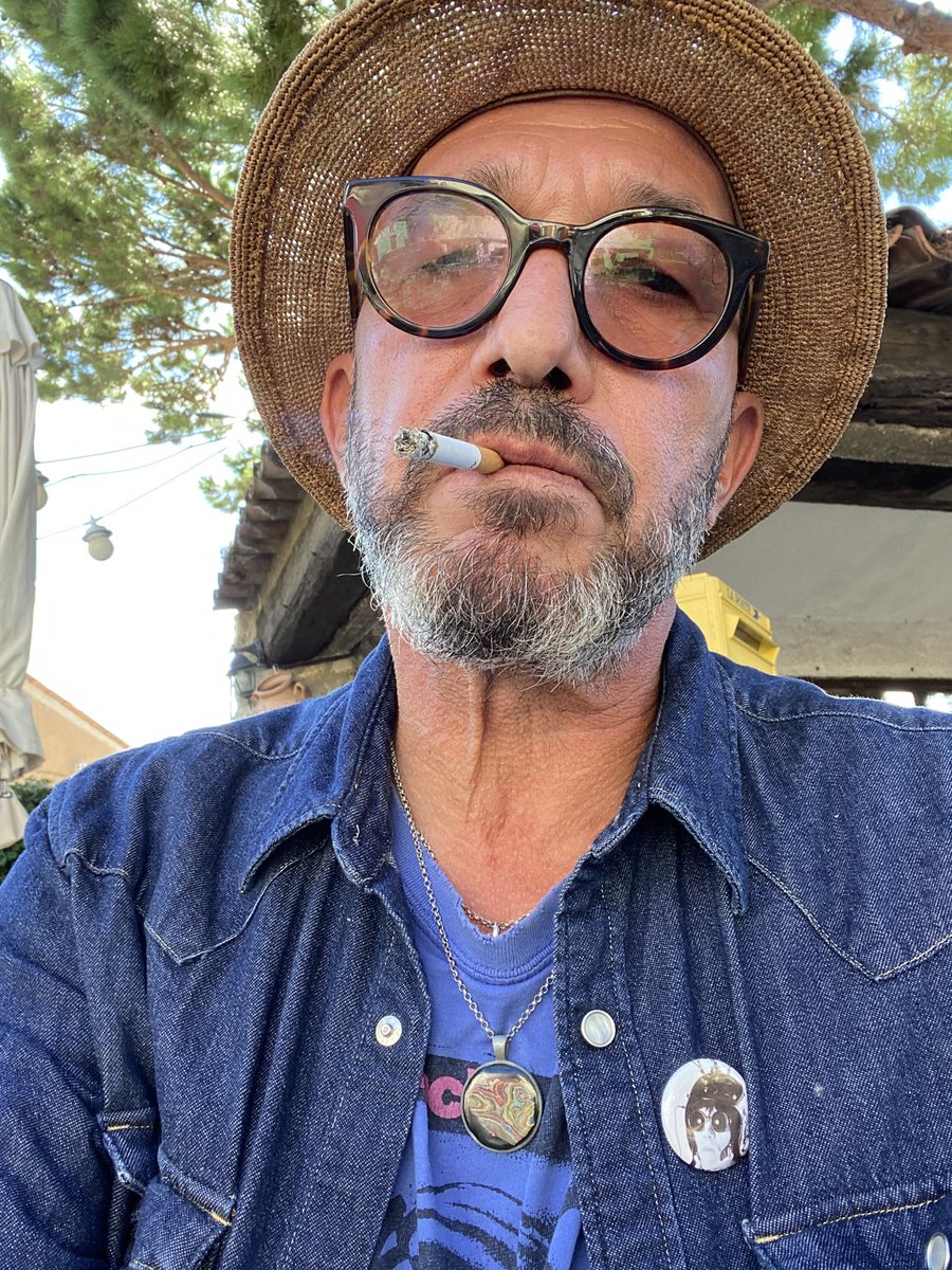 BAPF61's tweet photo. A week in #Provence #miniroadtrip coming to an end, and for good measure, sod off that patronising #PeterMayle #ayearinprovence for those who remember his crappy little books  #totalshite https://t.co/RE9Wasw6gi